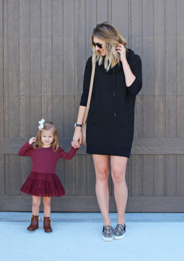 Suki + Solaine Sweatshirt Dress…